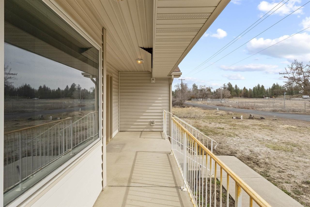 5704 W Garden Springs Rd - Photo 5 of 40