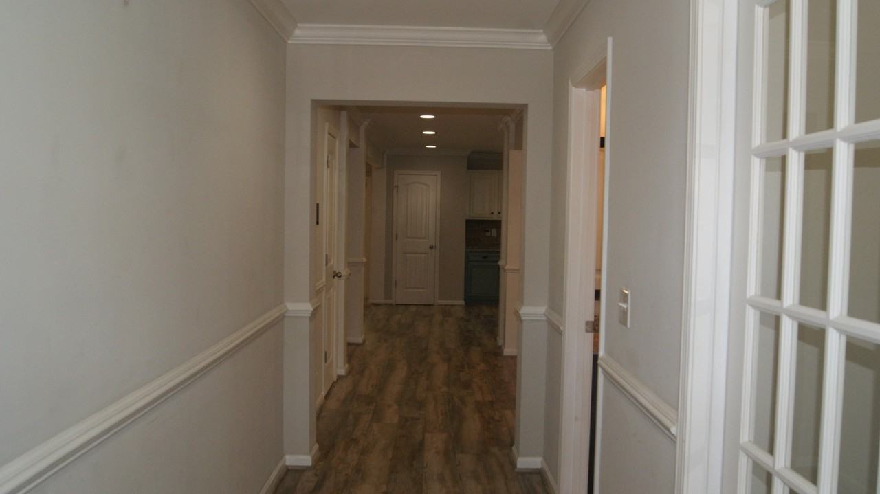 375 Niblick Dr - Photo 2 of 50