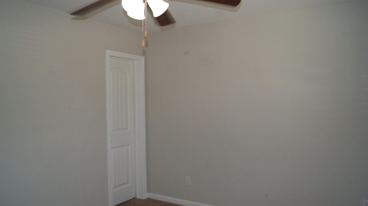 375 Niblick Dr - Photo 5 of 50