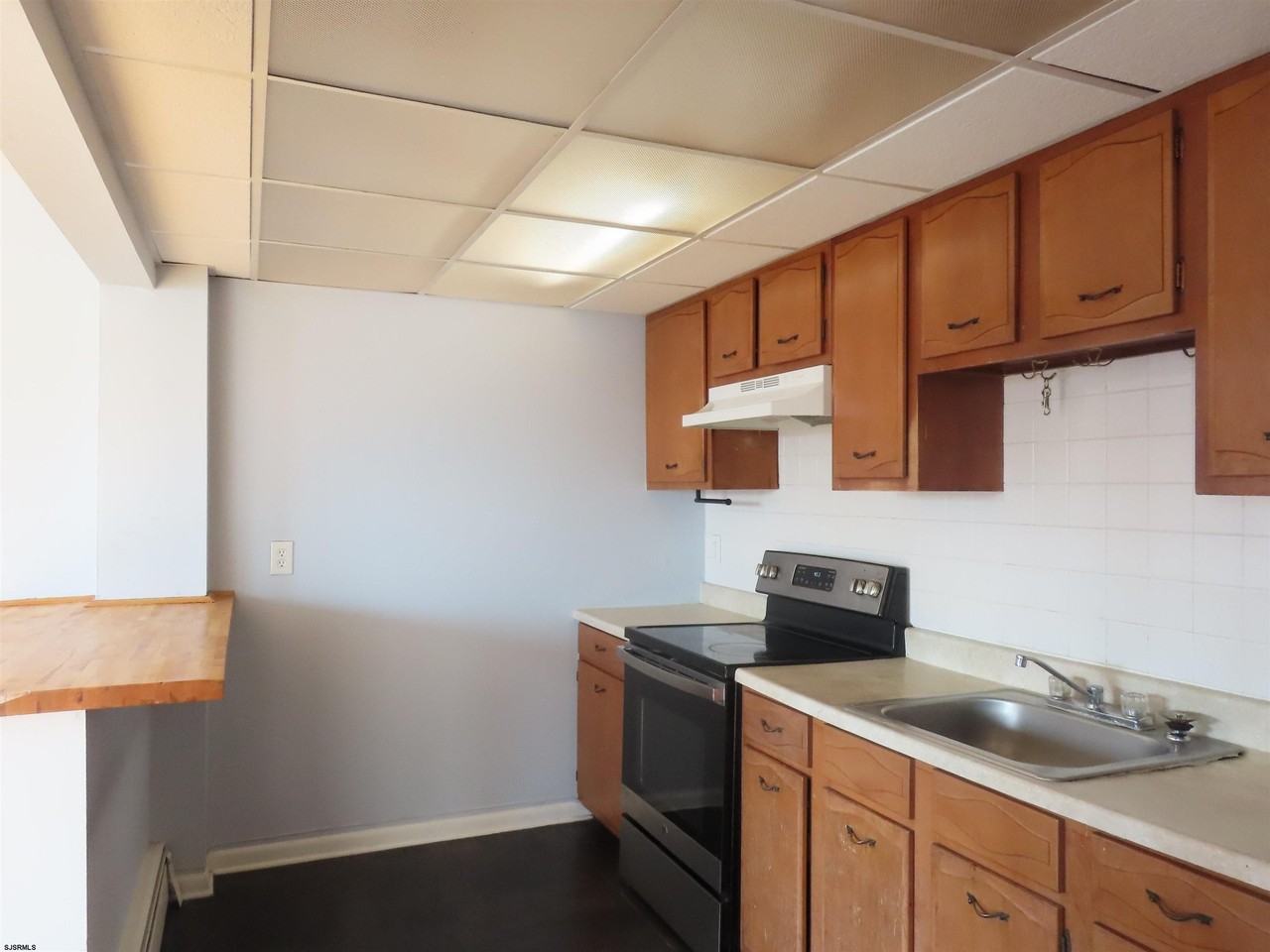 139 N Dorset Ave - Photo 6 of 14