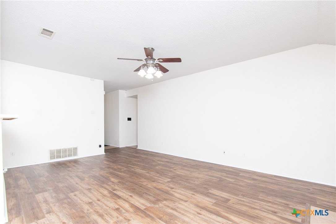 3301 Dorothy Jane Dr - Photo 4 of 19
