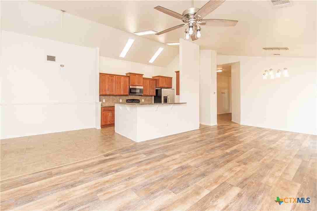 7003 Osbaldo Dr - Photo 5 of 23