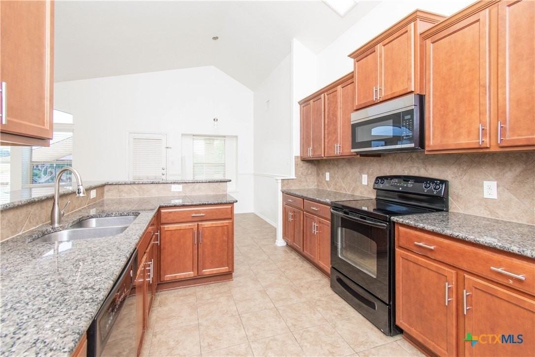 7003 Osbaldo Dr - Photo 7 of 23