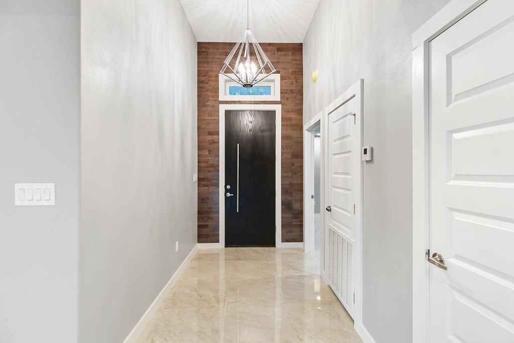 4 Augusta Dr - Photo 4 of 34