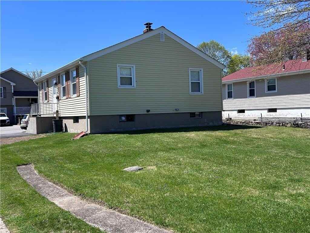 9 Custer Ave - Photo 3 of 17