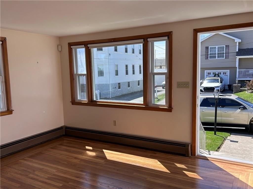 9 Custer Ave - Photo 4 of 17