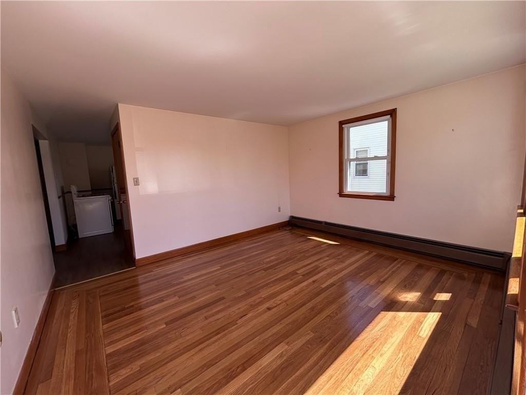 9 Custer Ave - Photo 6 of 17