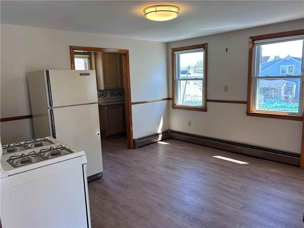 9 Custer Ave - Photo 7 of 17