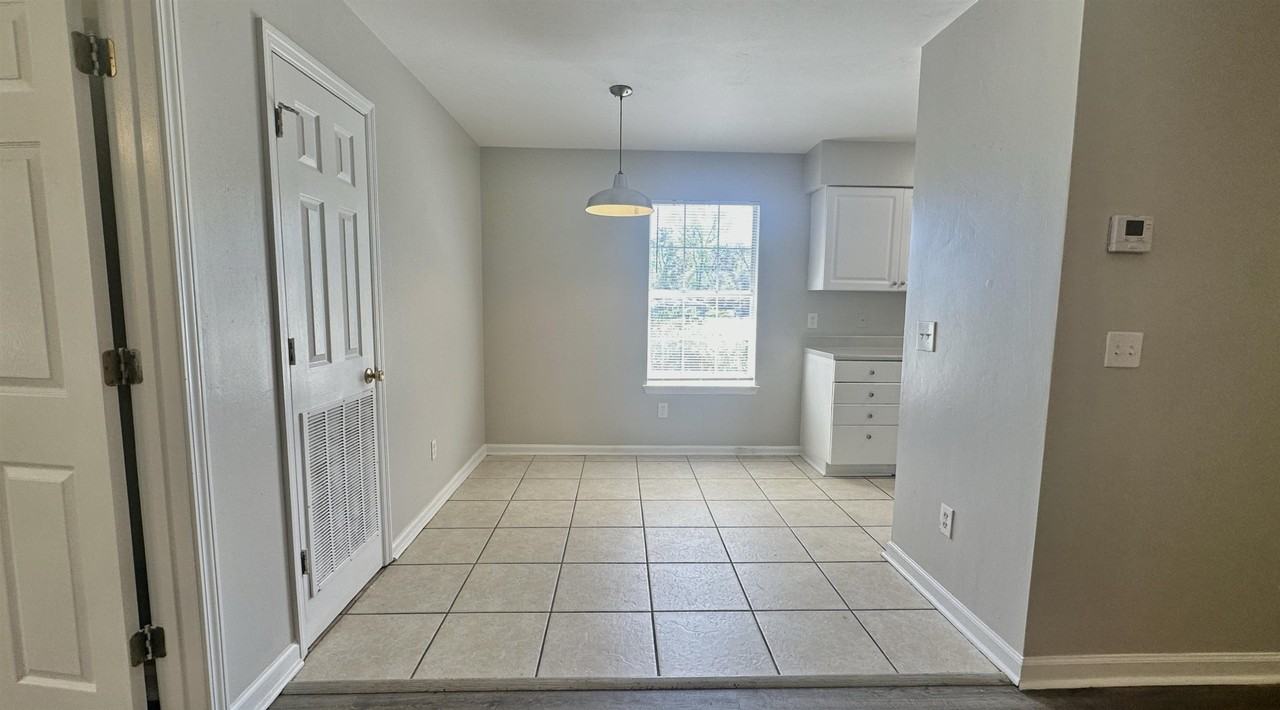 1412 Calloway St - Photo 6 of 22