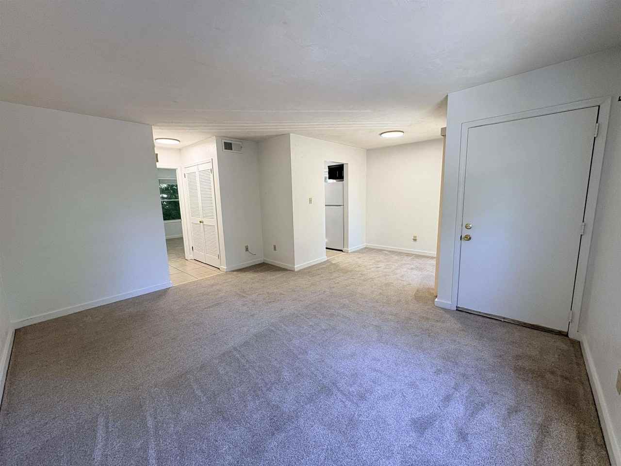 1530 Live Oak Dr #C4 - Photo 4 of 17