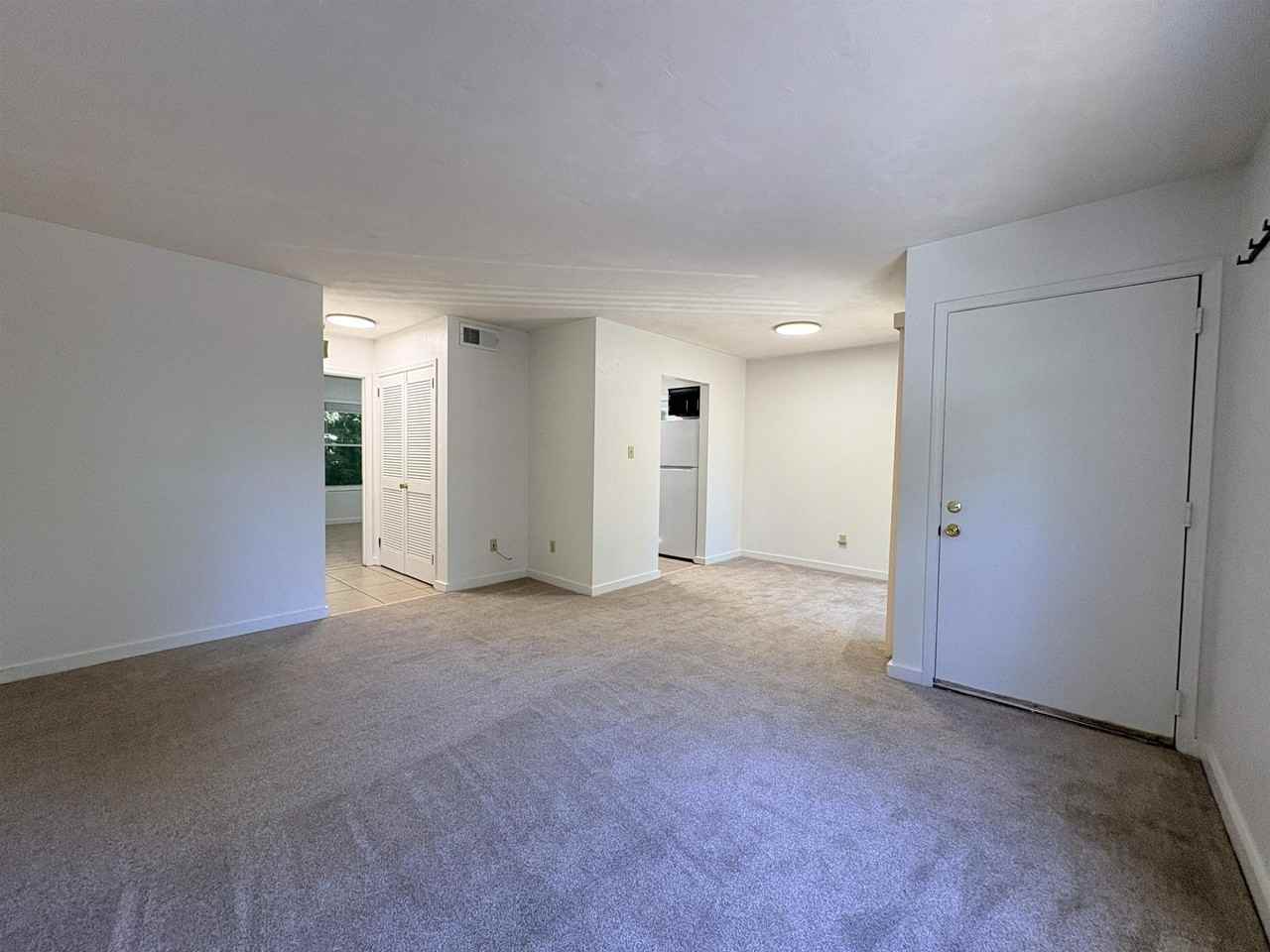 1530 Live Oak Dr #C4 - Photo 5 of 17