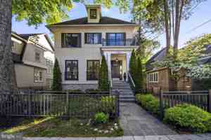 featured image of 5310 Dorsett Pl Nw