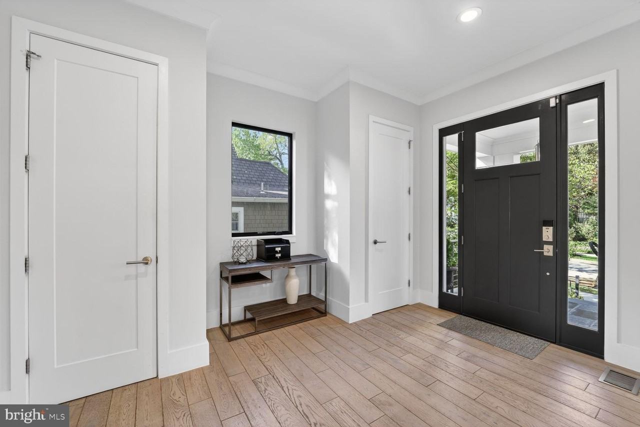 5310 Dorsett Pl Nw - Photo 3 of 50