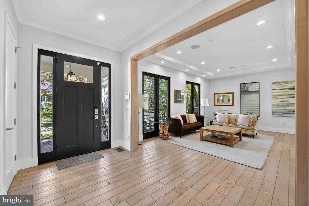 5310 Dorsett Pl Nw - Photo 4 of 50