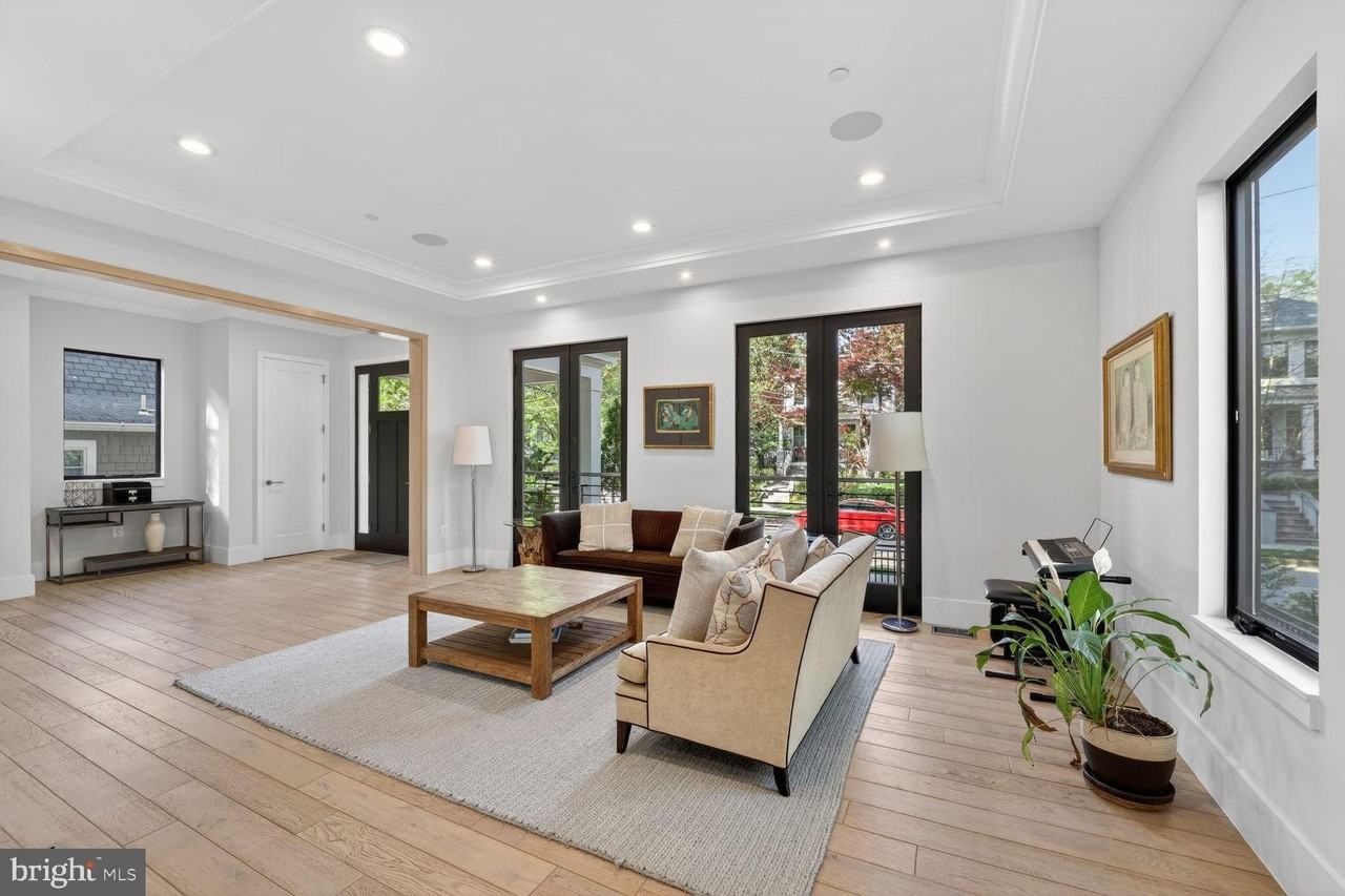 5310 Dorsett Pl Nw - Photo 5 of 50