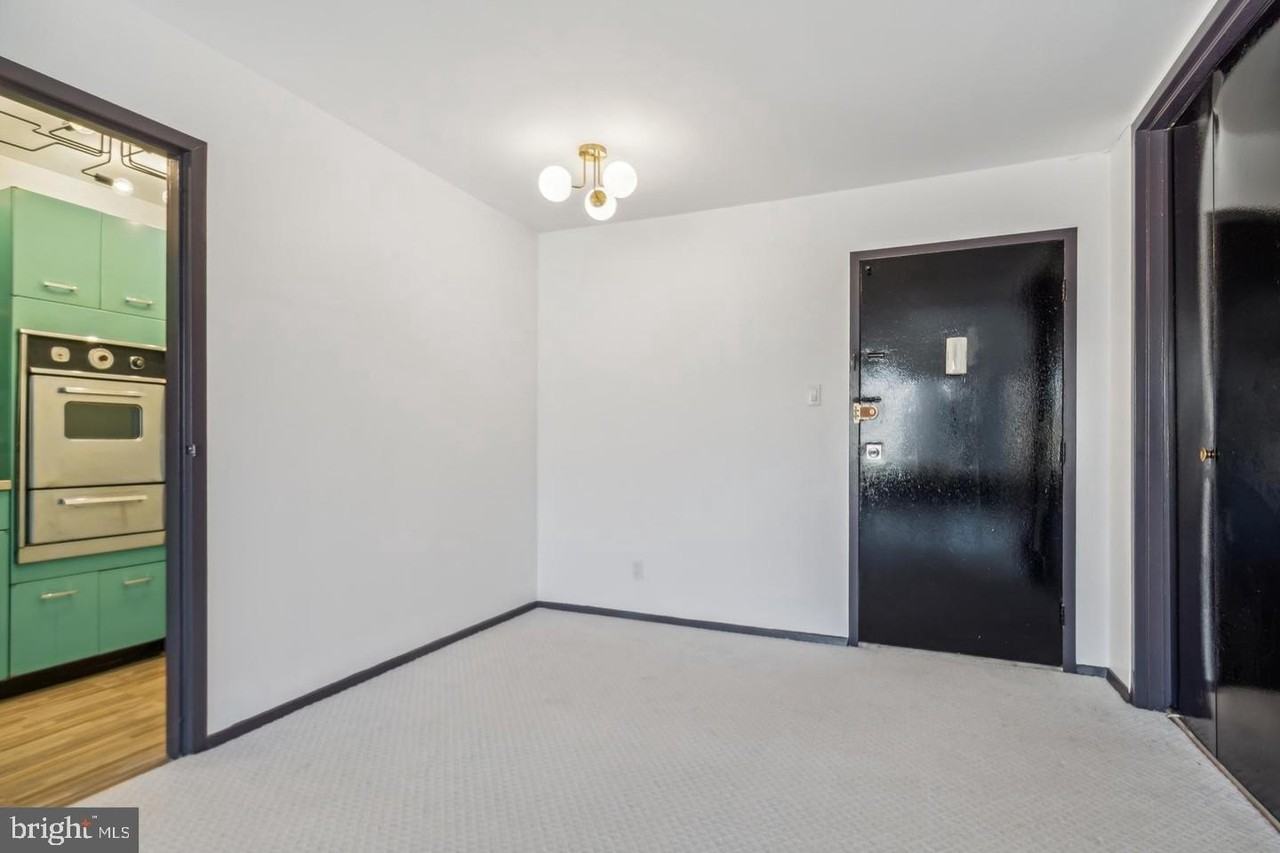 2401 H St Nw #815 - Photo 5 of 20