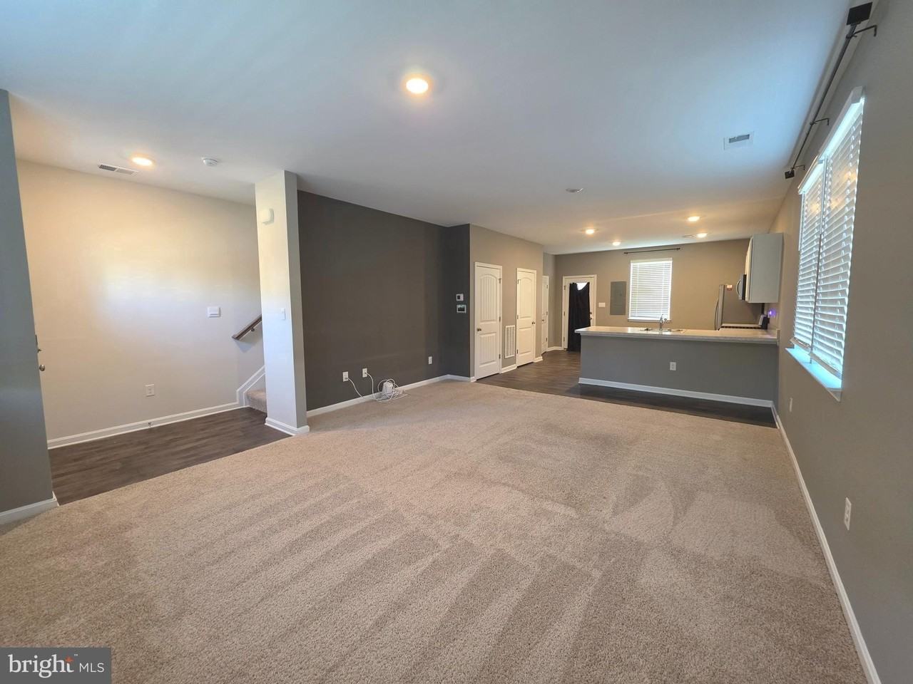 424 Ridgely Blvd - Photo 7 of 27