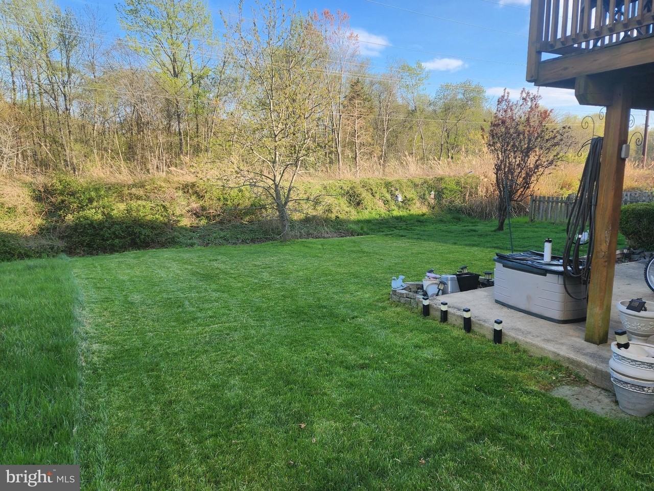 16 Charles Ct - Photo 3 of 15