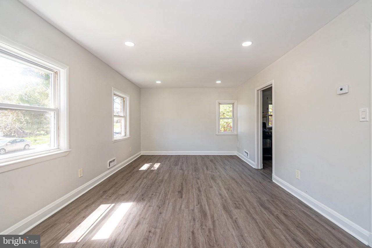 620 Harwood Ave - Photo 2 of 15