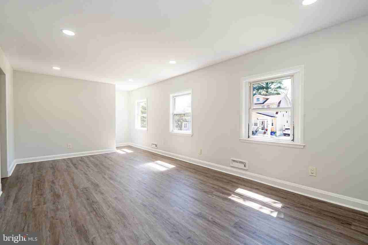 620 Harwood Ave - Photo 4 of 15