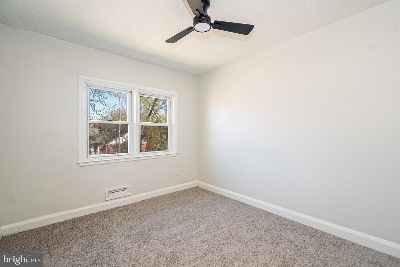 620 Harwood Ave - Photo 7 of 15