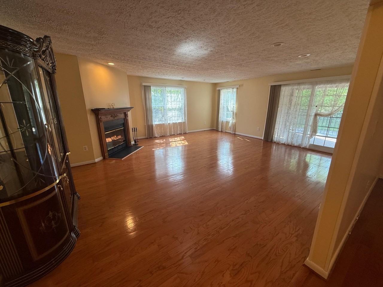 2101 Woodbox Ln #B - Photo 6 of 20