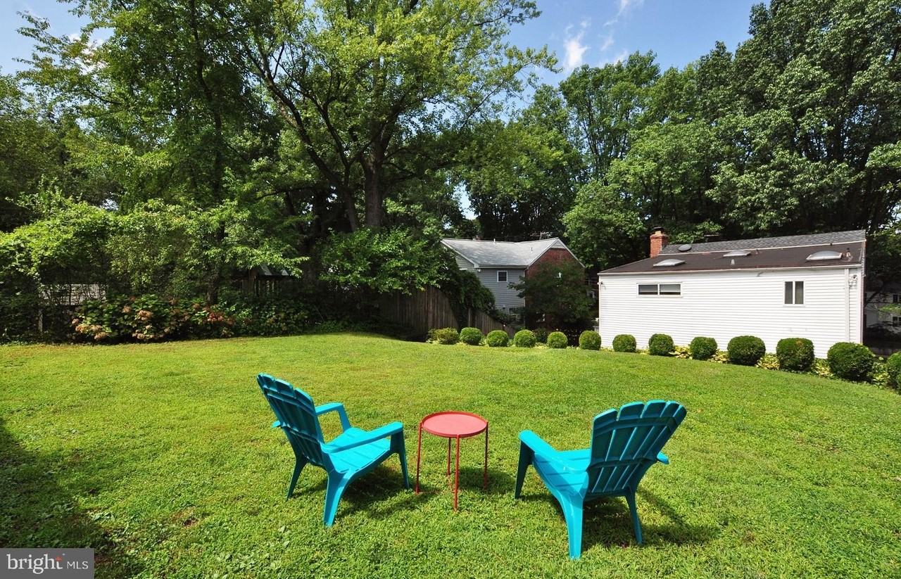 4306 Kentbury Dr - Photo 3 of 41