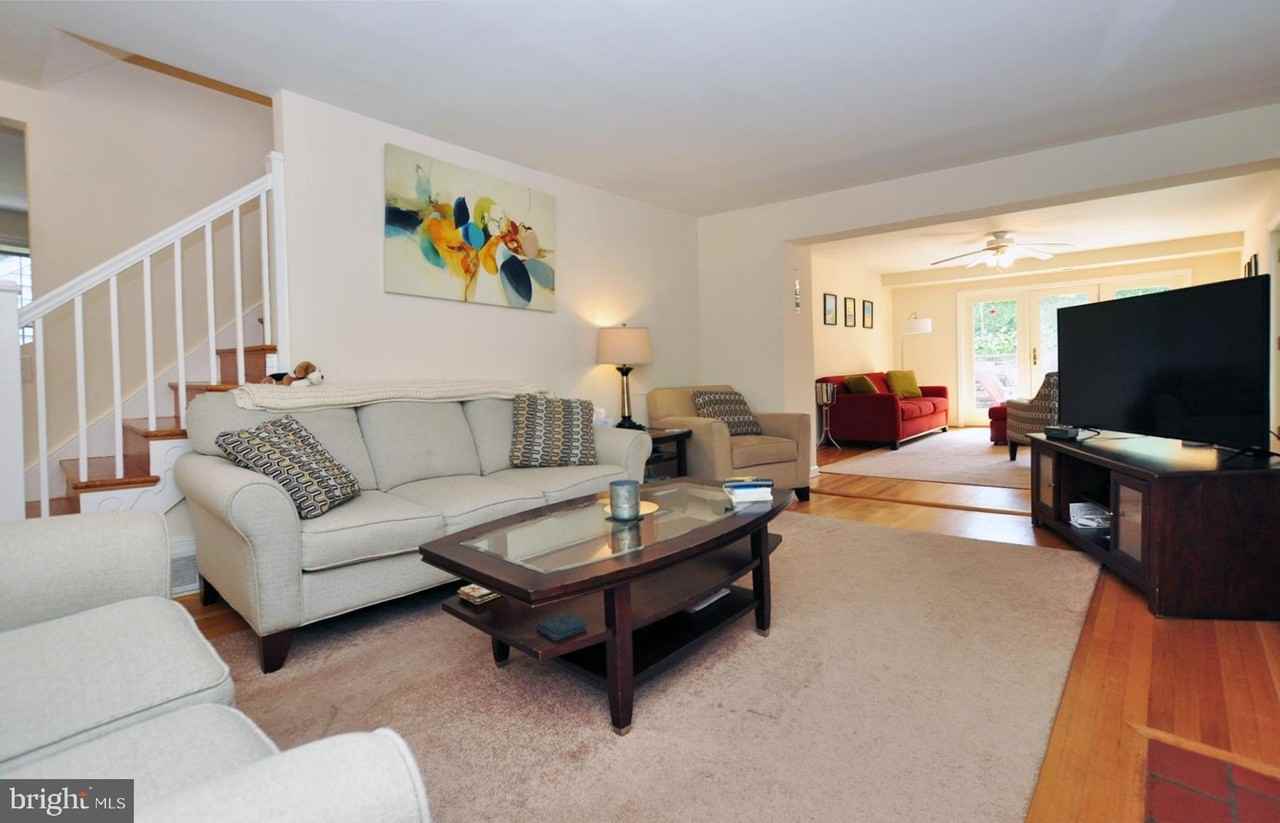 4306 Kentbury Dr - Photo 6 of 41