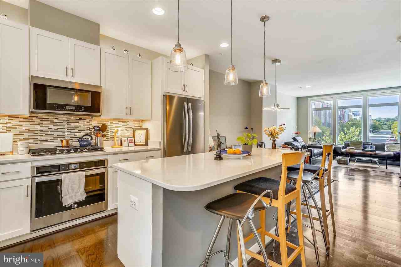 8052 Red Hook St - Photo 2 of 26