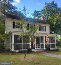 905 Evergreen Ave - Photo 1 of 1