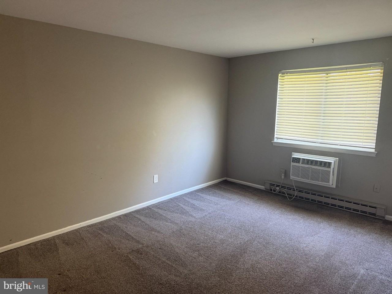 612 N Shady Retreat Rd #11 - Photo 6 of 9