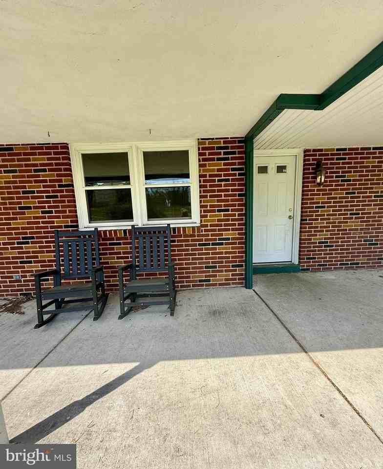 5 Copes Ln - Photo 2 of 18