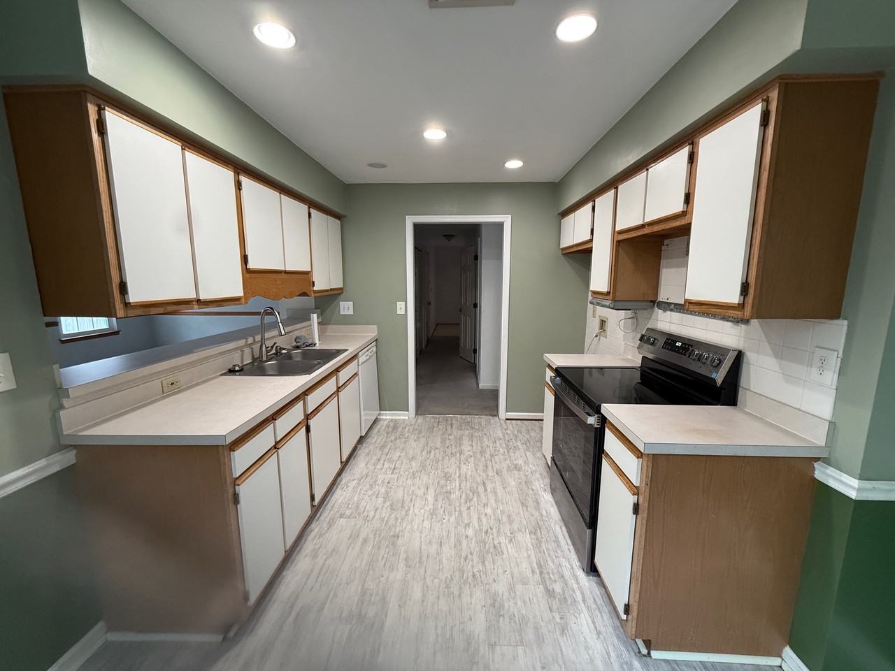 3813 Sterncroft Dr #1 - Photo 5 of 18