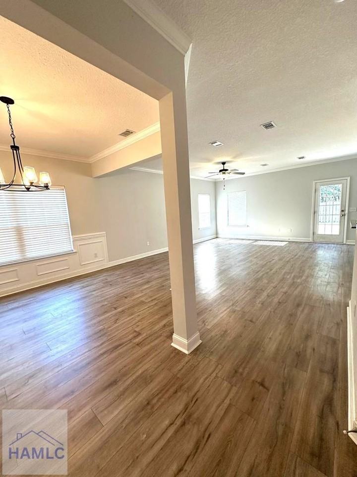 156 Hamlet Ct #1 - Photo 4 of 29