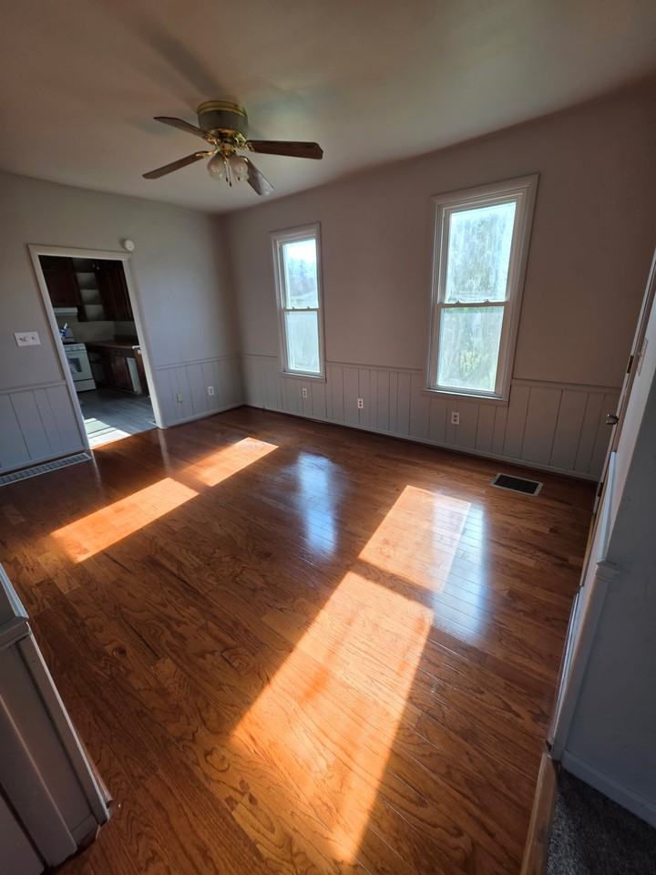 116 Linden Ave #1 - Photo 5 of 19