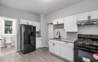 featured image of 20 Waverly St #1