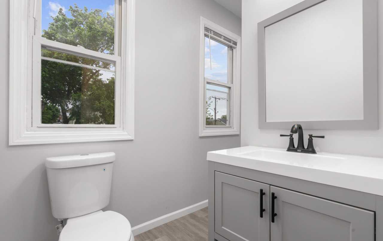 20 Waverly St #1 - Photo 6 of 8