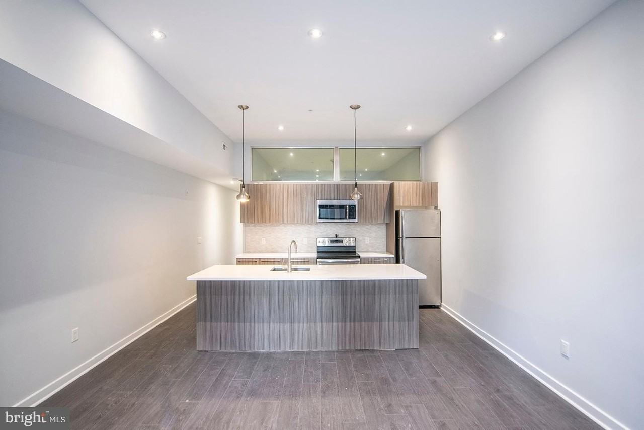 412 S 13th St #505 - Photo 2 of 19