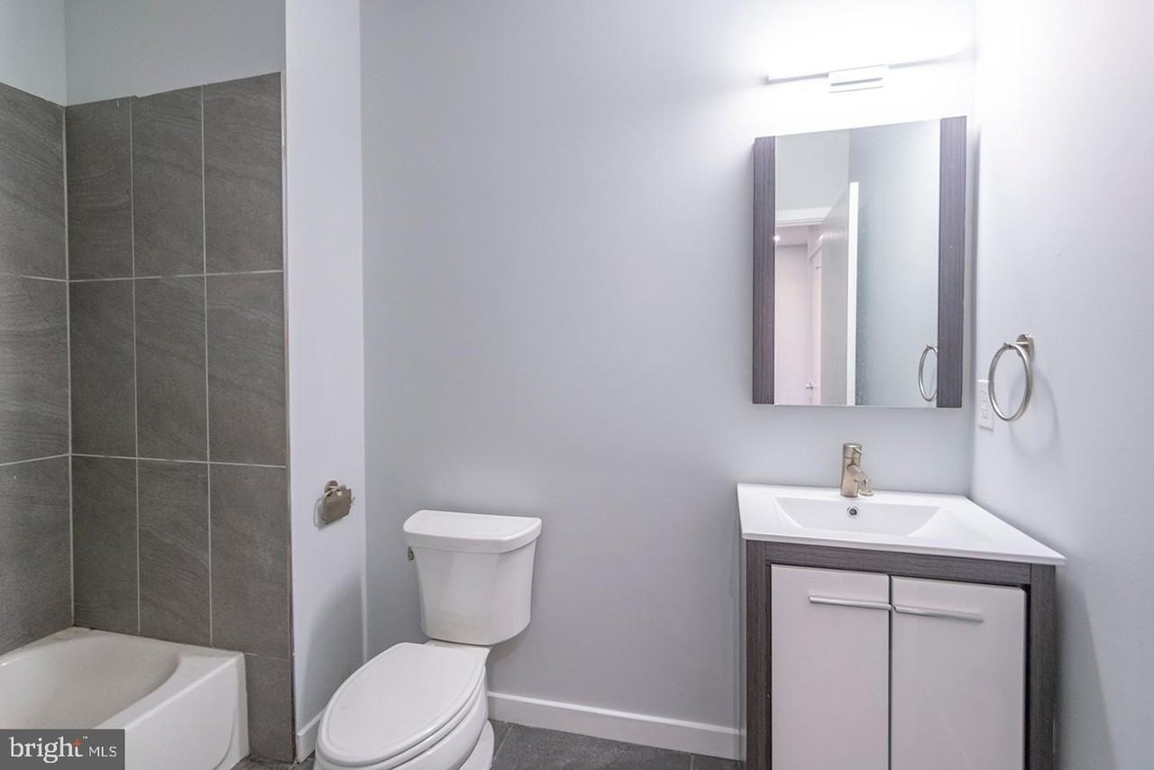 412 S 13th St #505 - Photo 7 of 19