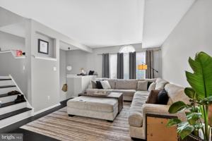 featured image of 313 Sage Ln