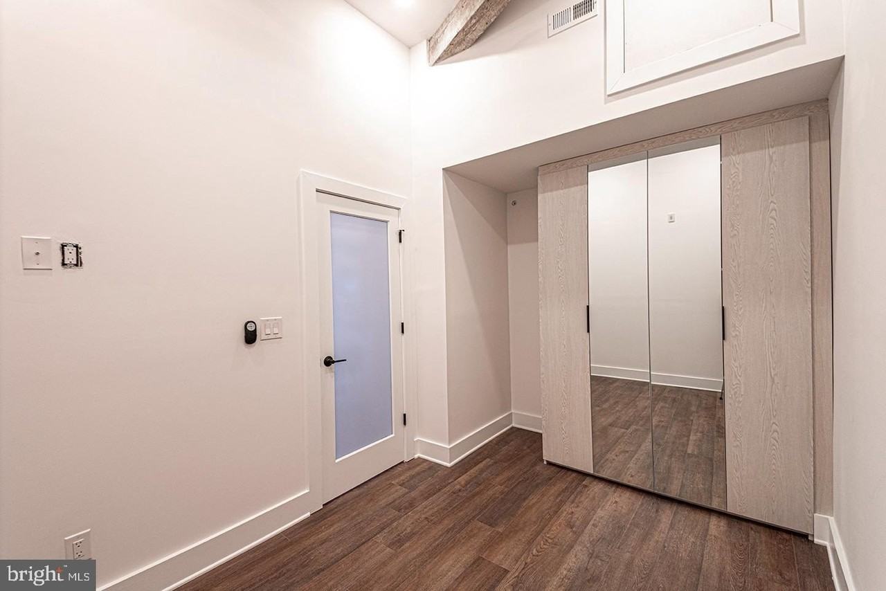 1211 Bainbridge St #3B - Photo 6 of 25