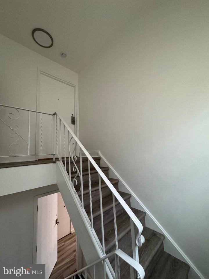 9762 Hilspach St - Photo 3 of 12