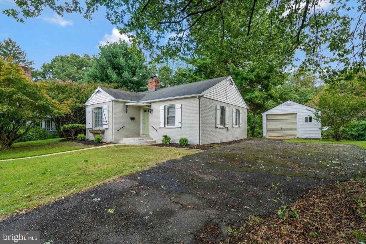 3977 26th St N - Photo 3 of 32