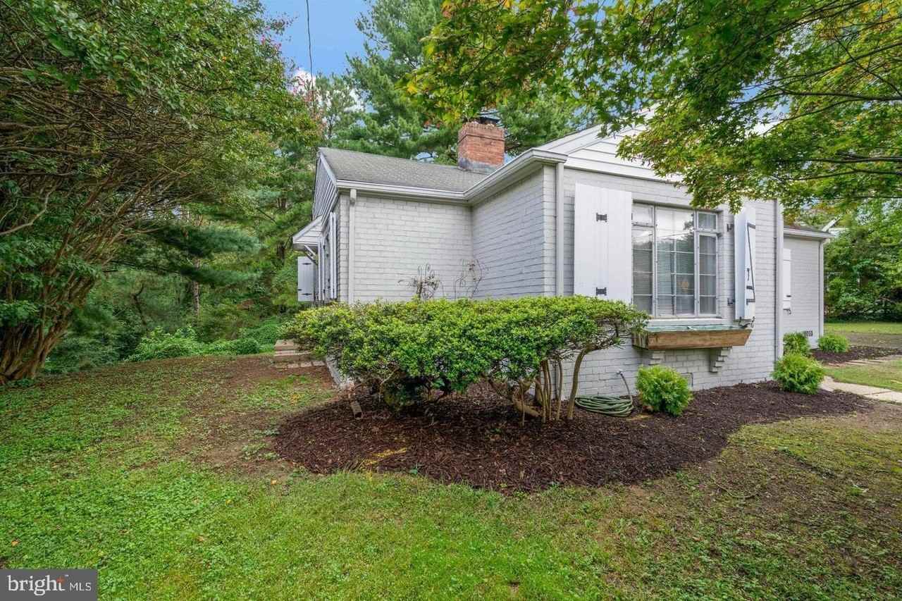 3977 26th St N - Photo 4 of 32