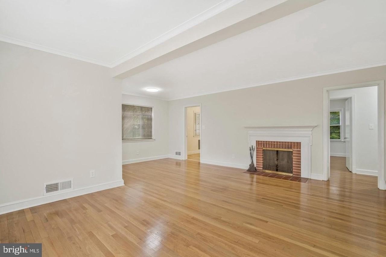 3977 26th St N - Photo 6 of 32