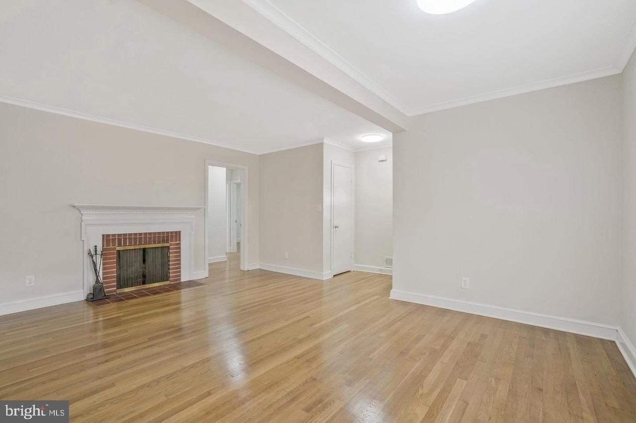 3977 26th St N - Photo 7 of 32