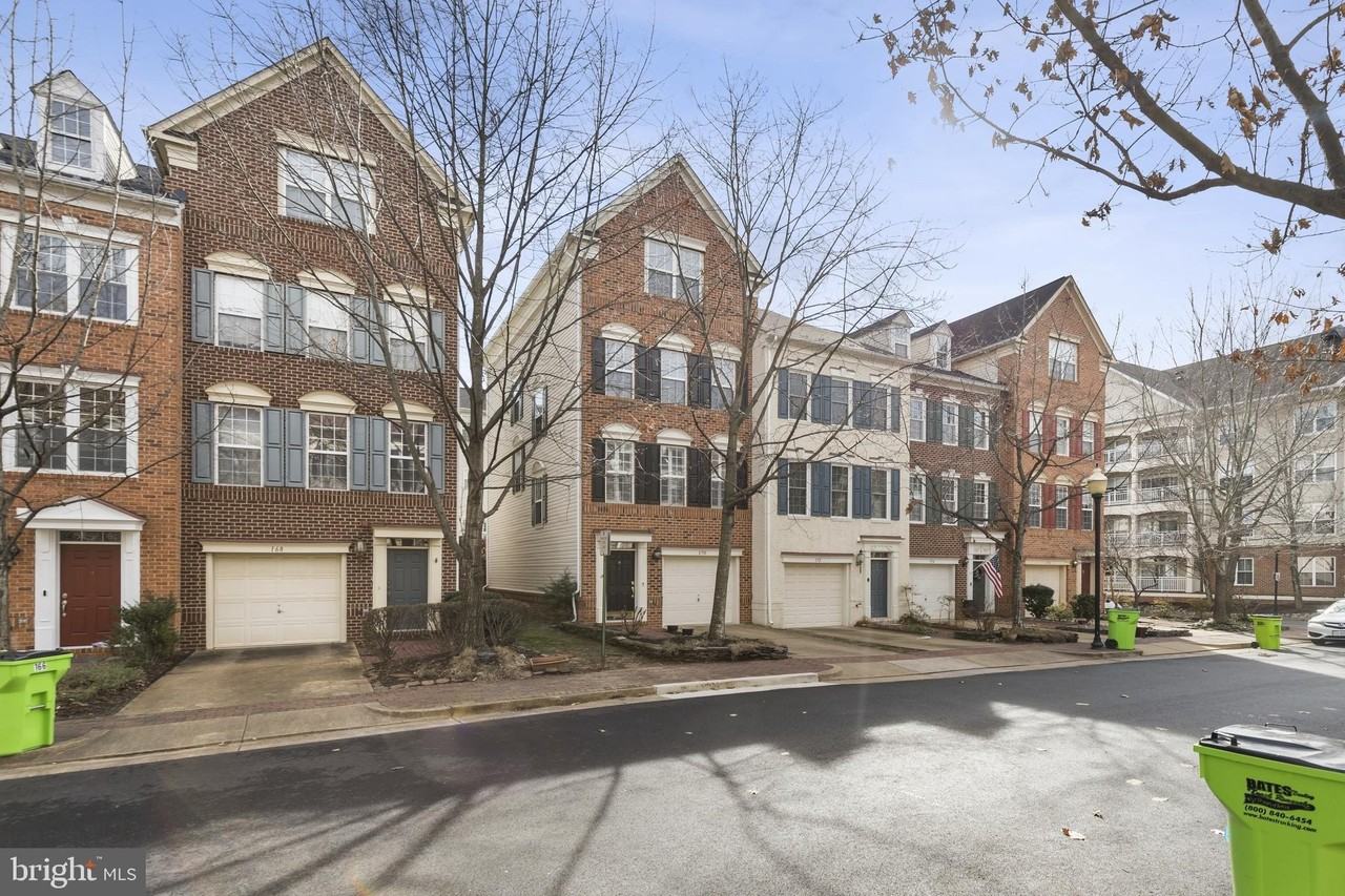 170 Barrett Pl - Photo 2 of 50