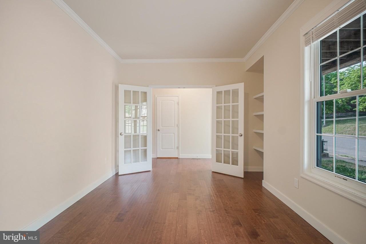 803 Sunken Rd - Photo 6 of 41