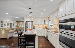 featured image of 11611 Vale Rd