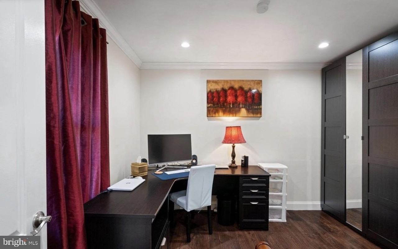 11611 Vale Rd - Photo 6 of 24